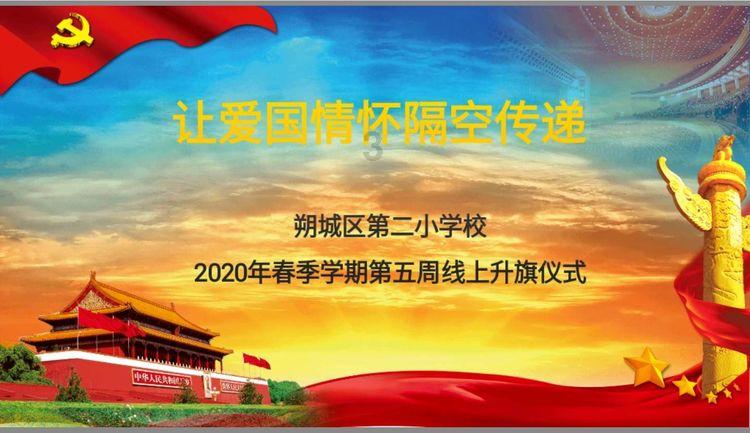 1岁妹妹趴床上叫5岁哥哥起床，哥哥一把搂住妹妹，画面太暖了！