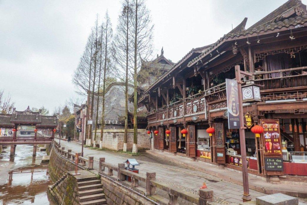 禹城市委常委、组织部部长任晓冰到辛寨镇参加指导主题教育专题民主生活会暨红星村前庄科党支部组织生活会