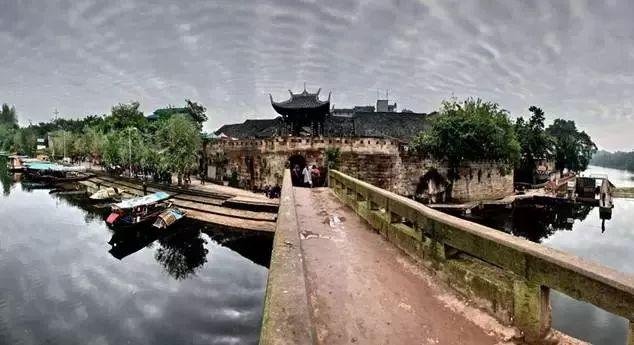 对方有家暴行为但又不同意离婚，我该怎么办？游戏画面